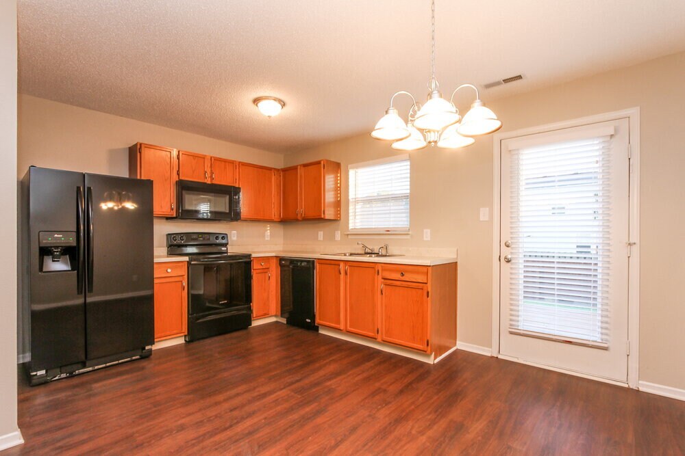 Building Photo - 95 Snowflake Cir
