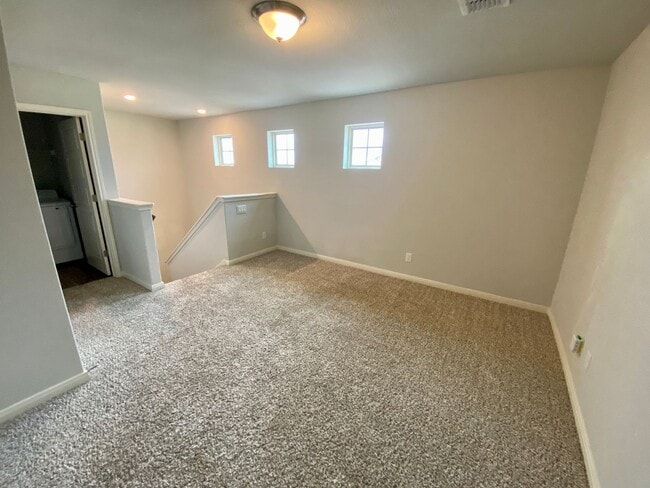 Building Photo - Great space w/ upstairs loft area as well!...