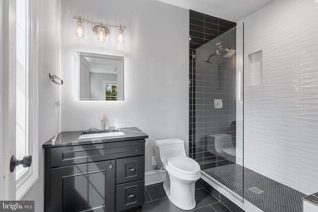 Building Photo - 7002 River Oaks Dr