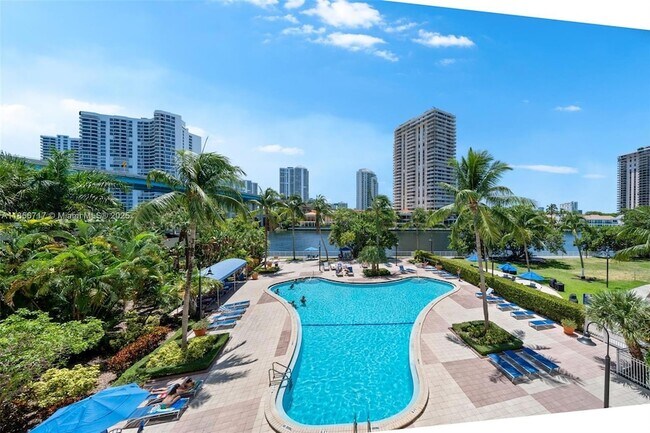 Building Photo - 19390 Collins Ave