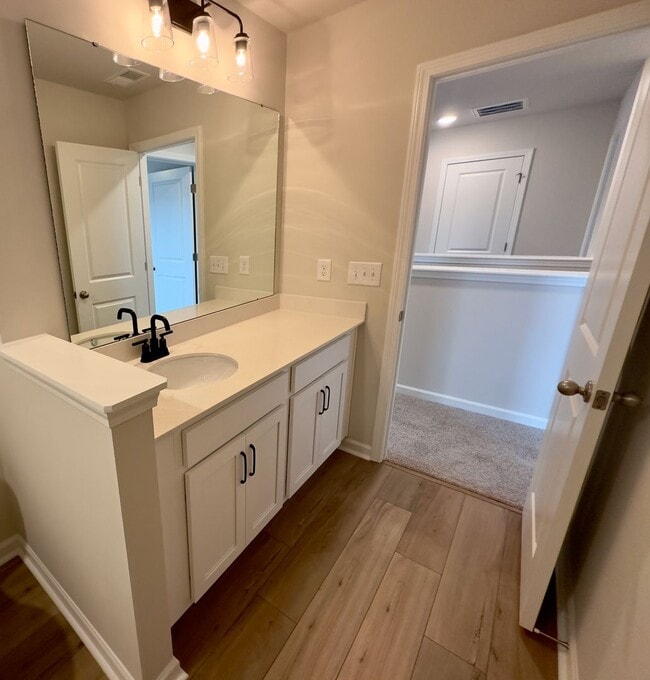Building Photo - Custom Home in Bella Vita!