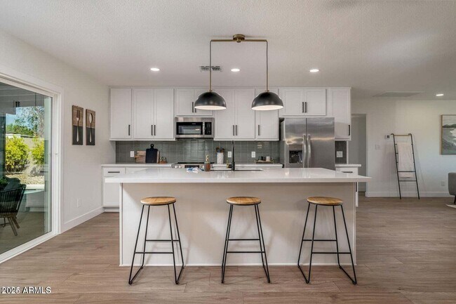 Building Photo - 4414 S Terrace Rd