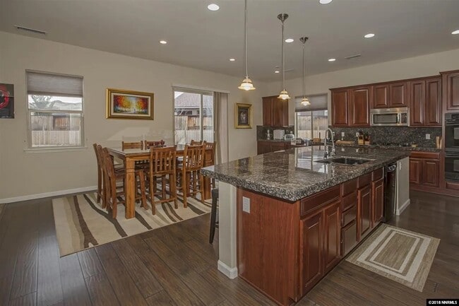 Building Photo - 5090 Chappelet Dr