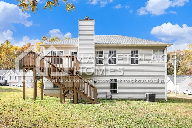 Building Photo - 117 Fawn Ln