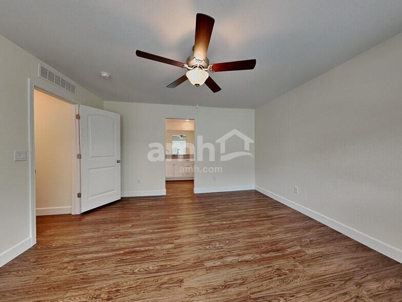 Building Photo - 4419 Crestone Peak St