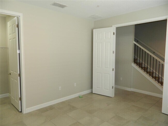 Building Photo - 1330 Bolton Pl