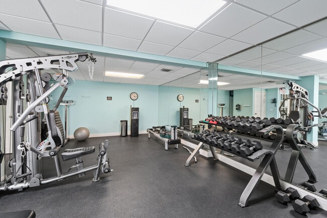 Building Photo - 2774 S Ocean Blvd