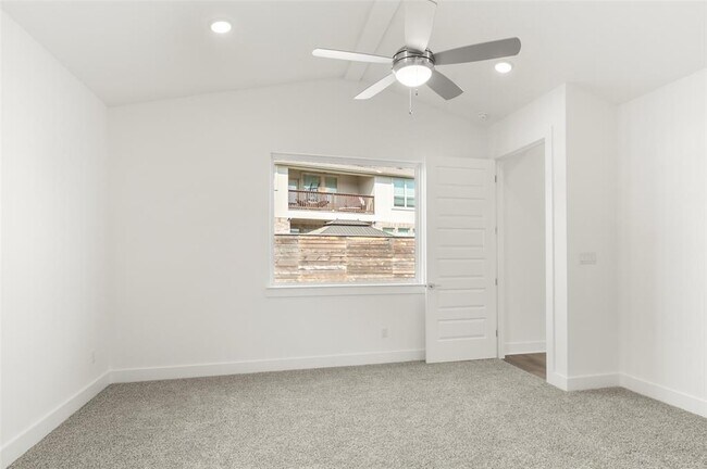 Building Photo - 1117 Yaupon Holly Dr