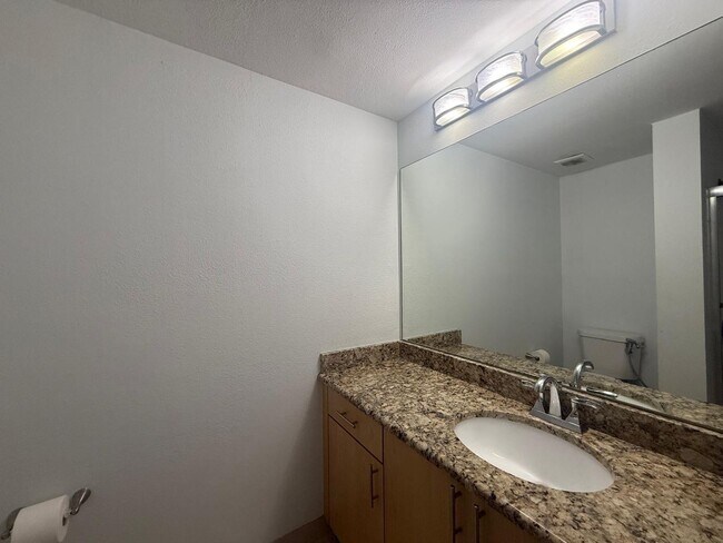Building Photo - Modern Flagler Village Living at Sole Fort Lauderdale - SEASONAL RENTAL