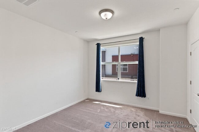 Building Photo - 3 br, 3 bath Condo - 311 Flinder Place, Sa...