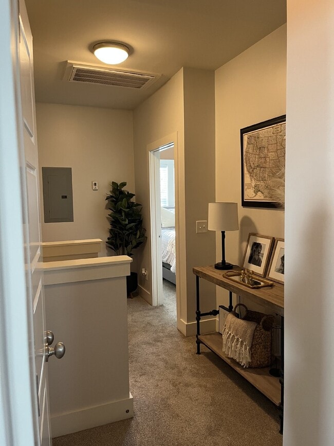 Building Photo - "Discover Your Dream Home: Spacious 4-Bedroom Oasis with 3 Full Baths in Vibrant Nashville!"