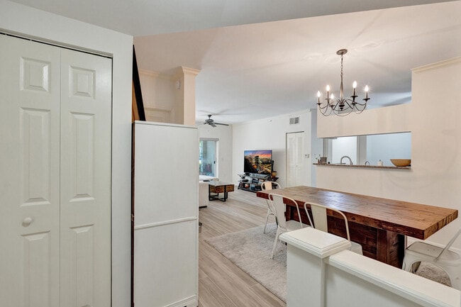 Building Photo - 2113 Tuscany Way