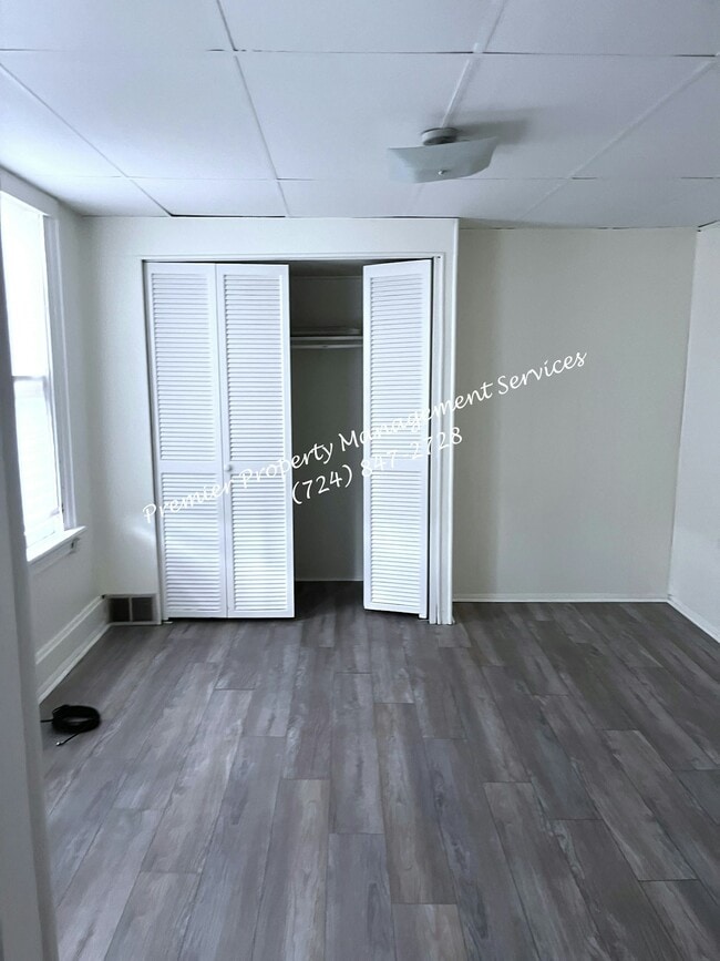 Building Photo - 600 8th St