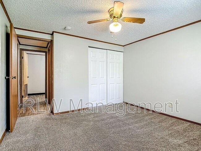 Building Photo - 611 Mt Homer Rd