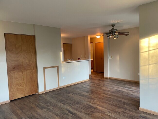 Building Photo - 801 Silverstone Dr