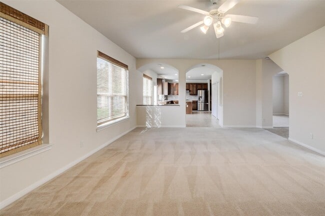 Building Photo - 9115 Memorial Valley Dr