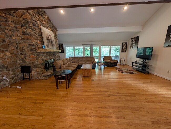 Building Photo - Room in Single Family Home on Ranson Rd