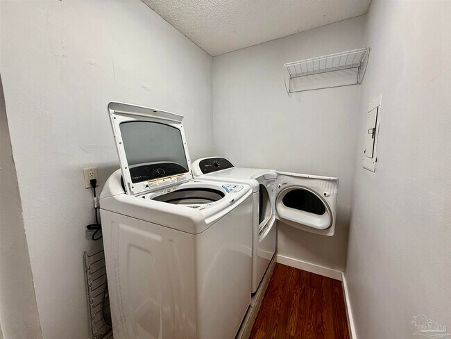 Building Photo - 4502 Whisper Way