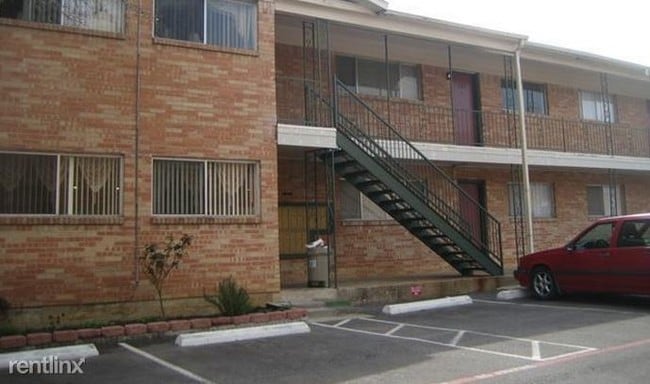 Building Photo - 416 Summit Ave