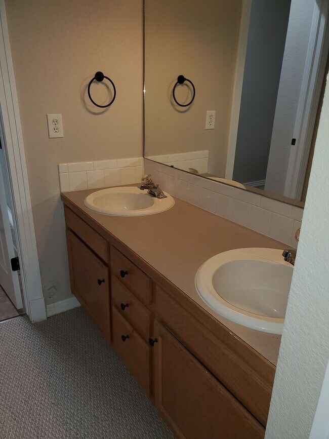 Building Photo - 2012 Remington St