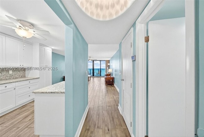 Building Photo - 2301 S Ocean Dr