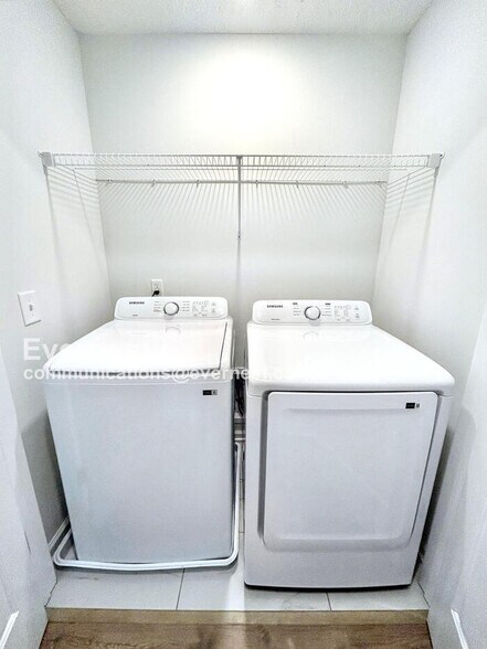 Building Photo - 227 Ansley Wy