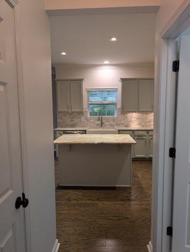 Building Photo - 455 Highlands Loop
