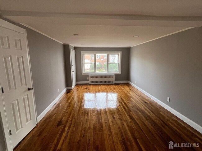 Building Photo - 10A Garfield Park