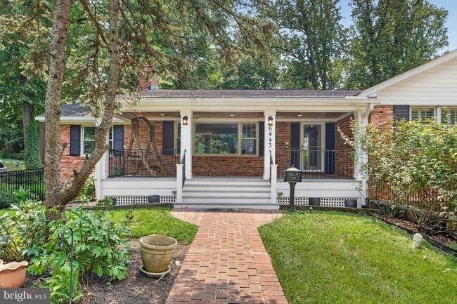 Building Photo - 6443 Walters Woods Dr