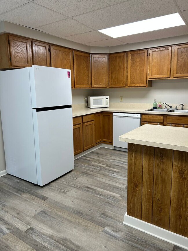 Building Photo - 153 W Seneca St