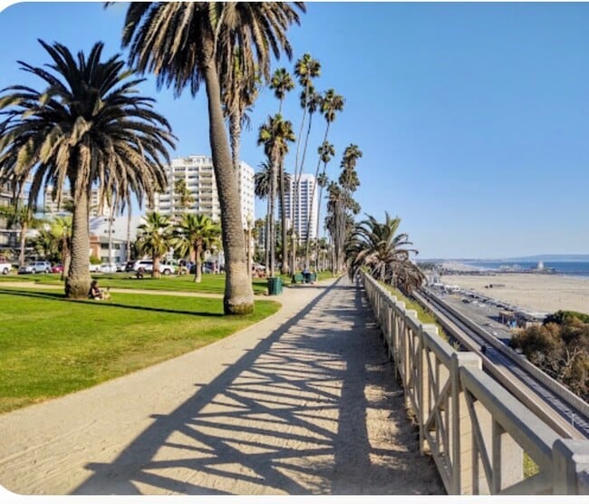 Your new backyard (2 blocks away) - 930 3rd St