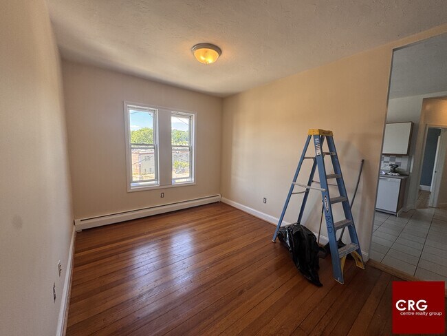 Building Photo - 13 Bismarck St
