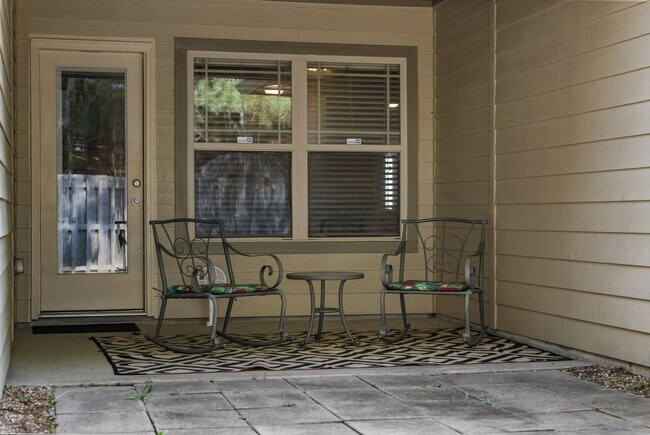 Building Photo - 3 Bedroom, 2 Bath, 1826 Heated Sq Ft Home ...