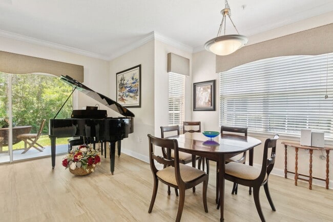 Building Photo - Fully Renovated 3BR/2.5BA Condo with Garag...