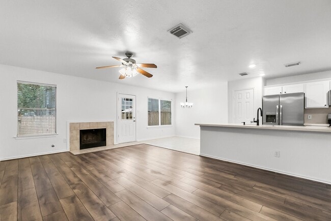 Building Photo - 302 Sentry Maple Pl