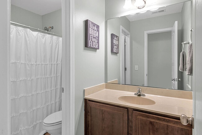 Building Photo - 218 Maidstone Dr