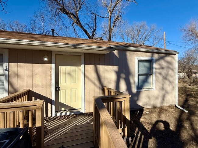 Building Photo - 1443 S Hydraulic Ave