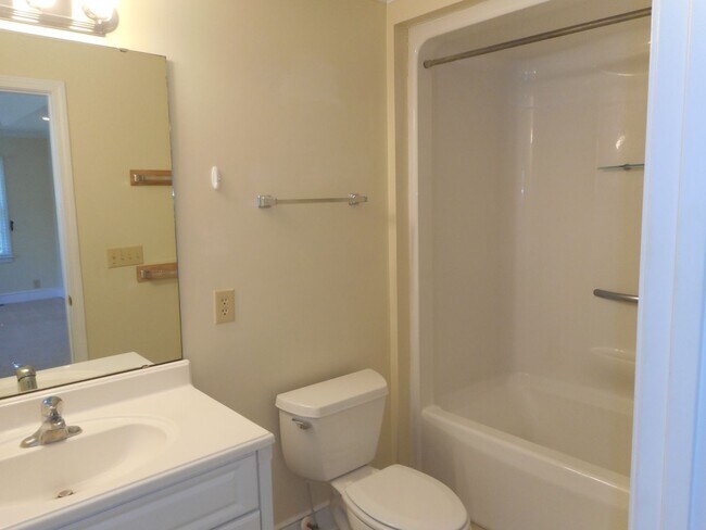 Building Photo - Lake Front 2-Bedroom Home on Beautiful Lake Wylie with a Dock and Boat Lift