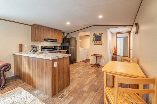 Building Photo - 13 Garden Rd