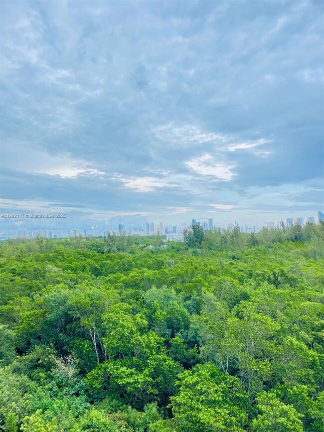 Building Photo - 14951 Royal Oaks Ln