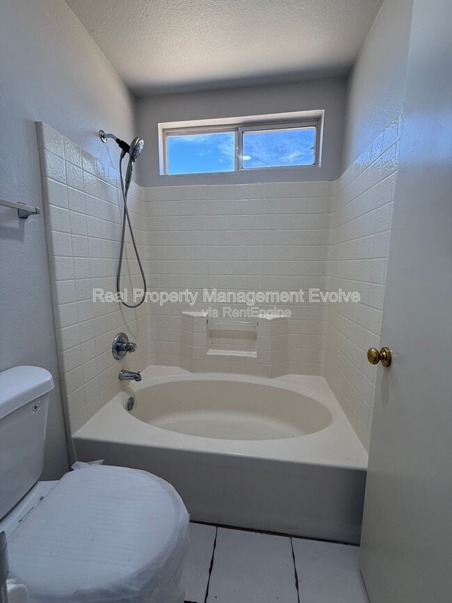 Building Photo - 2340 E Derringer Way