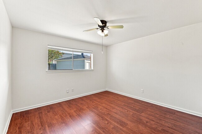 Building Photo - 10715 Wickersham Ln
