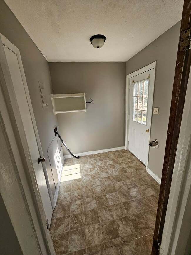 Building Photo - 4 Bedroom Home in Wilmington, NC!