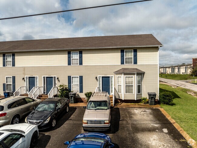 Building Photo - Cedar Shores Apartments