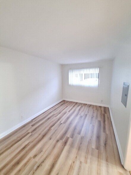 Building Photo - 4660 Kester Ave