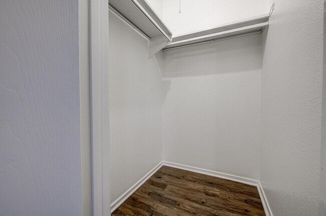 Building Photo - 8118 West Gate Blvd