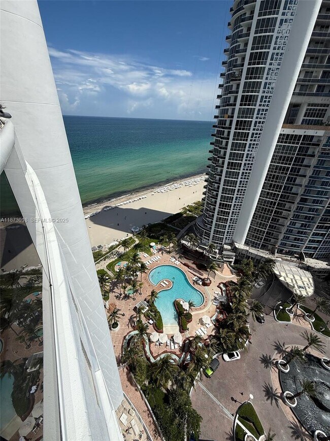 Building Photo - 18201 Collins Ave