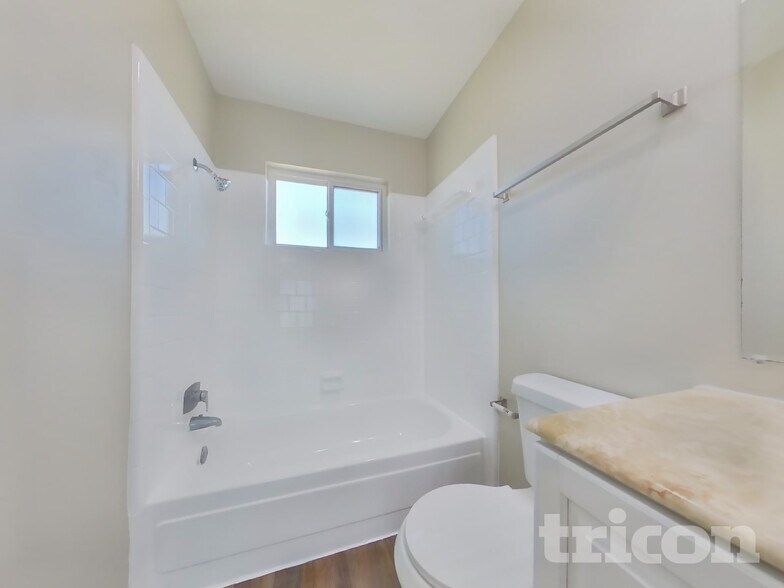 Building Photo - 6128 Silver Leaf Dr