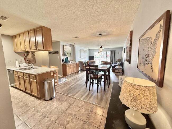 Building Photo - 5371 Central Ave