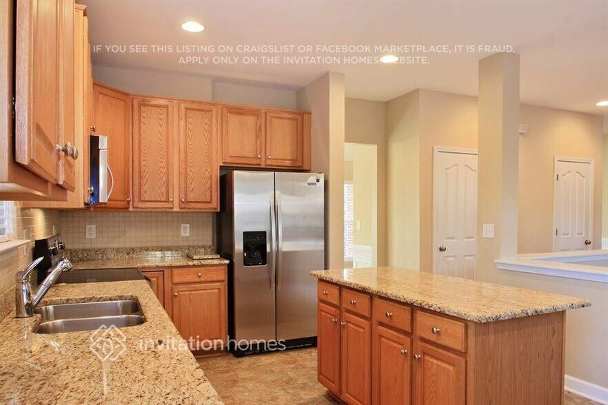 Building Photo - 8116 Acacia Court
